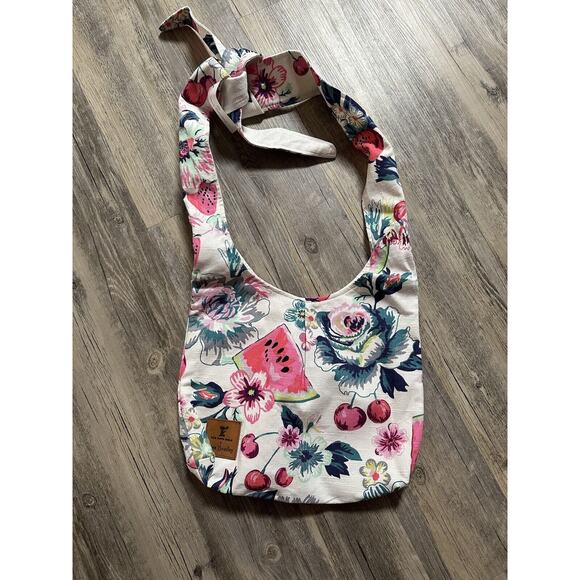 Vera Bradley Handbags - Vera Bradley New Hope Girl Limited Edition Hobo Bag Purse In ROSY GARDEN PICNIC